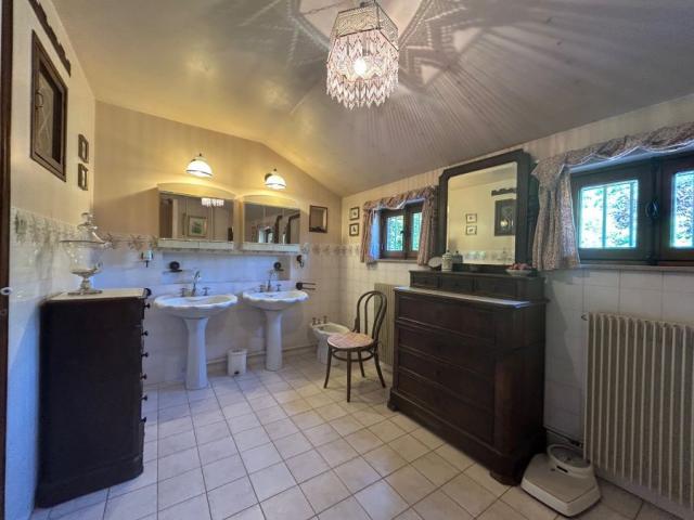 Longère avec charme et cachet + garage + possibilité seconde