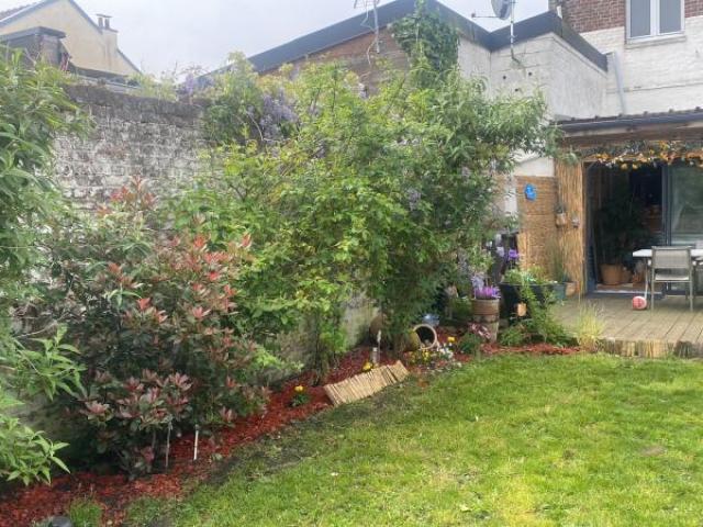 Porche des accès, maison rénovée avec charme et cachet !! 