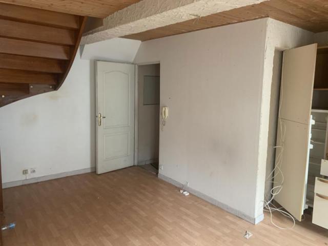 Maison en DUPLEX avec garage au rez-de-chaussée !