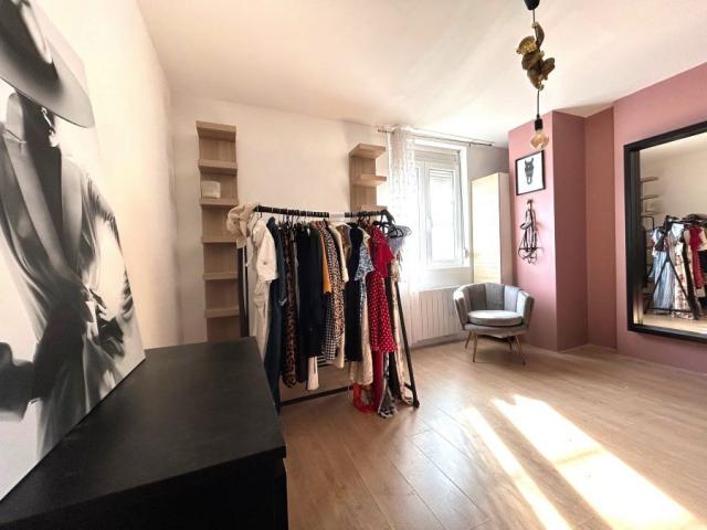 Maison de ville mitoyenne des années 30 développant 73,38m2 