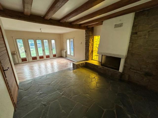 Centre ville, immeuble à usage mixte développant plus de 257