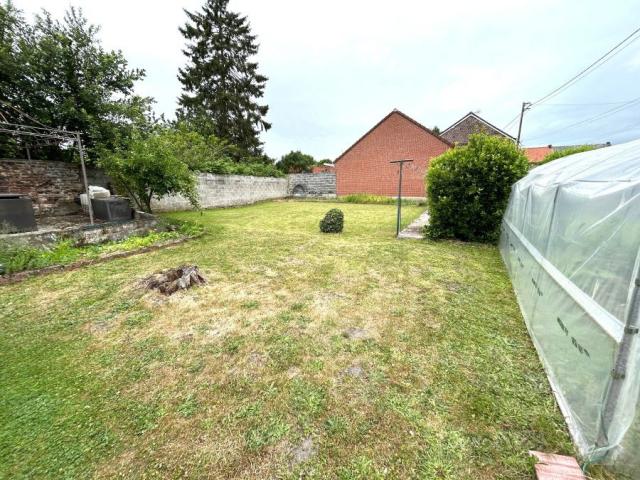 Maison de campagne individuelle de 156m2 bâtie sur une parce