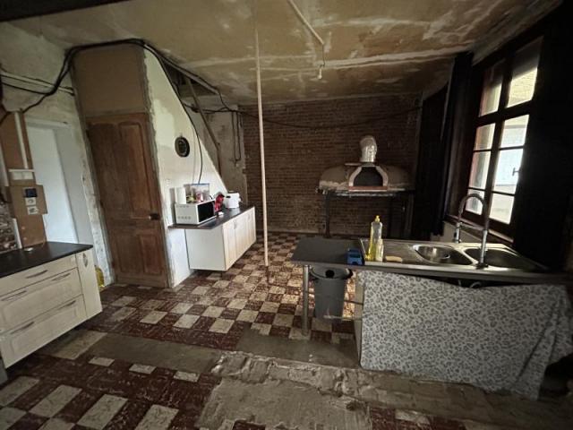 Proche A23, beau potentiel pour cette maison à rénover dével