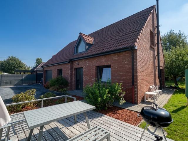 Pavillon individuel semi plain-pied de 2017 développant 142,