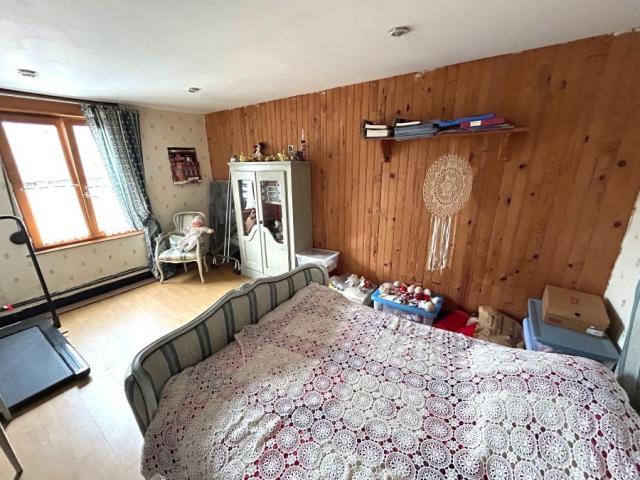 Maison de campagne individuelle de 156m2 bâtie sur une parce