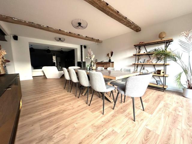 Très belle rénovation, charme et cachet pour cette longère i