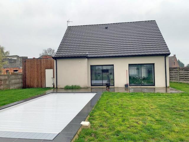 Pavillon individuel semi-plain-pied de 2015 avec piscine, vu