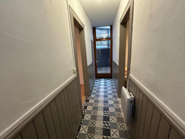 Maison 1930 individuel très bon état développant 80m2 et bât