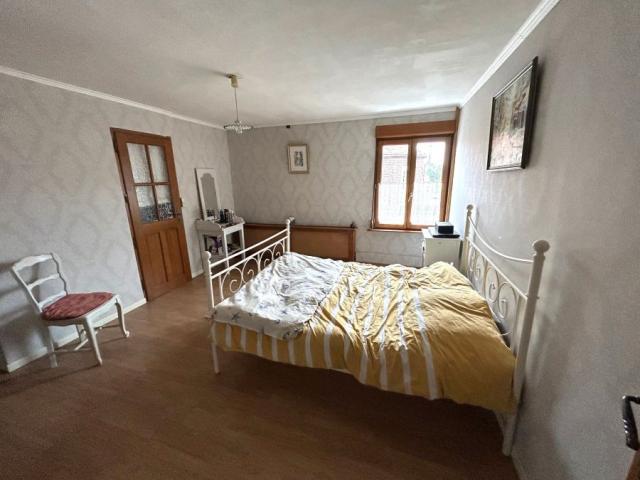 Maison de campagne individuelle de 156m2 bâtie sur une parce