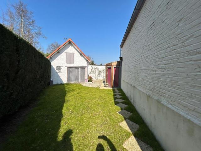 Maison bourgeoise Semi individuelle développant de beaux vol