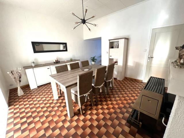Maison de ville de 91m2 environ avec garage attenant bâtie s