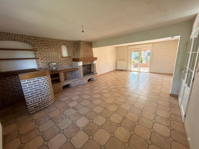 Pavillon individuel de 153m2 bâti sur une parcelle de 1941m2