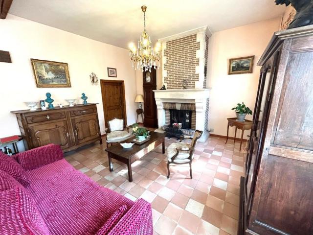 Longère avec charme et cachet + garage + possibilité seconde