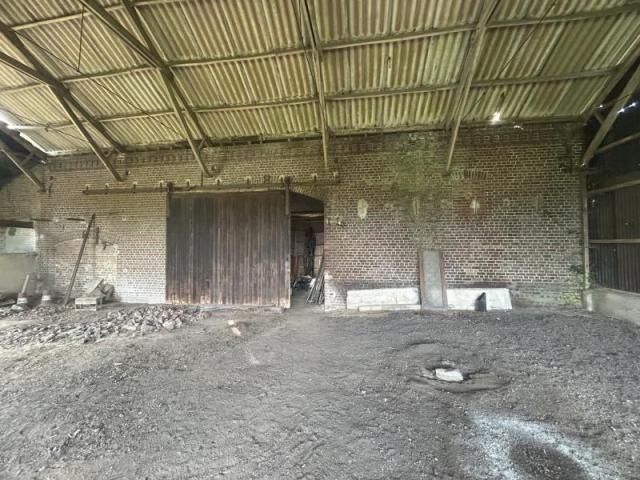 Grange et hangar à transformer en habitation, secteur prisé 