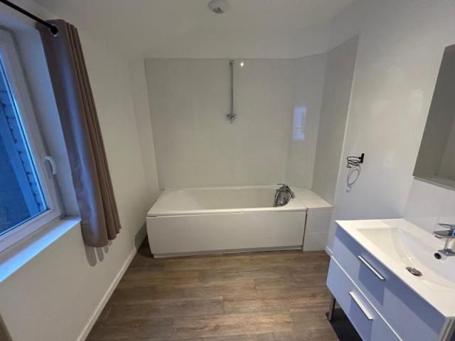 Maison 1930 individuel très bon état développant 80m2 et bât