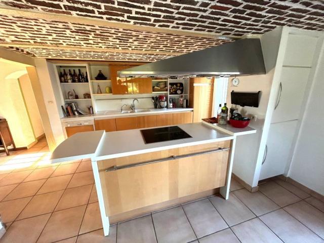 Fermette en L individuelle de 212m2 bâti sur une parcelle de