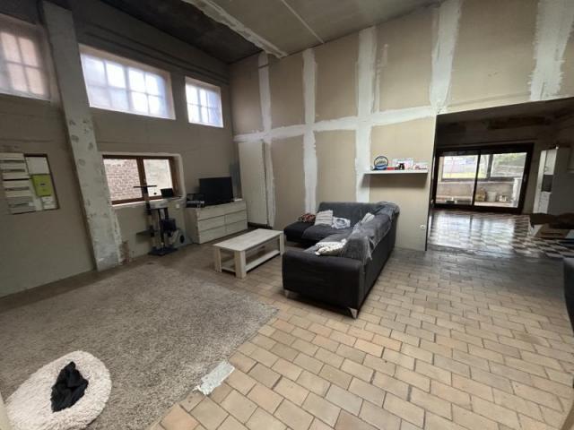 Proche A23, beau potentiel pour cette maison à rénover dével