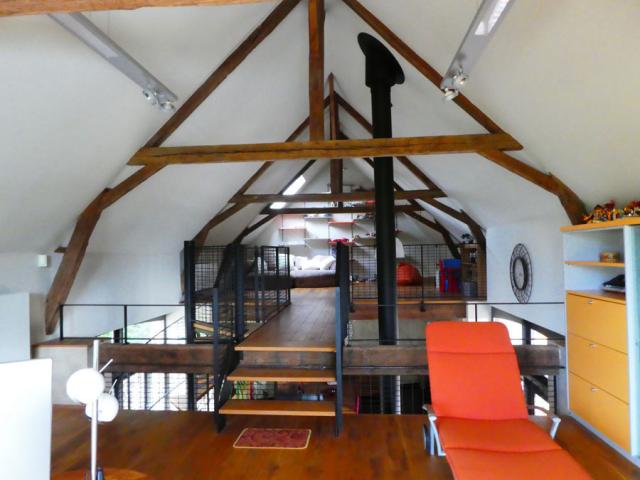 Corps de ferme entièrement rénovée avec matériaux de qualité