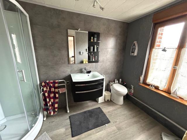 Maison de campagne individuelle de 156m2 bâtie sur une parce