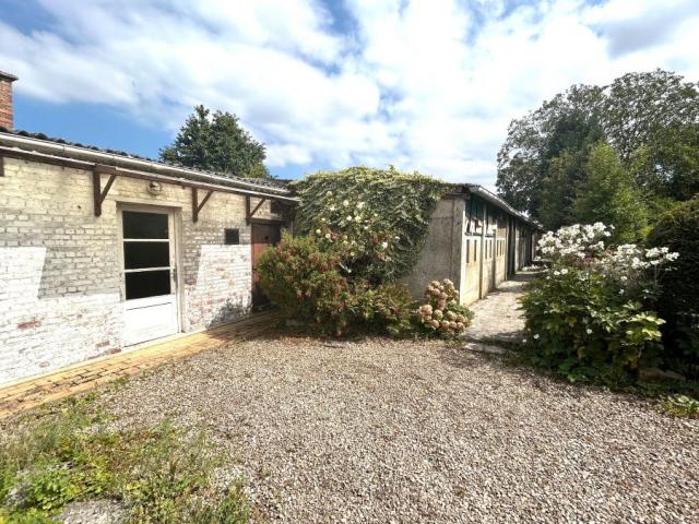 Maison de campagne située au coeur du village bénéficiant de