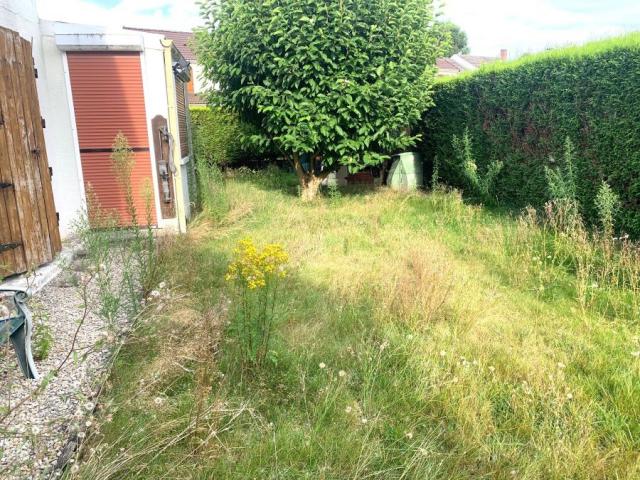 Maison de 105m2 située au calme, dans une impasse, à rénover