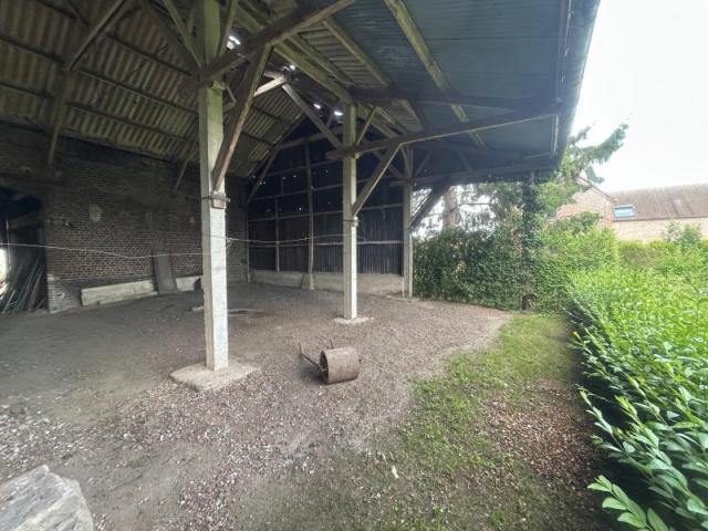 Grange et hangar à transformer en habitation, secteur prisé 