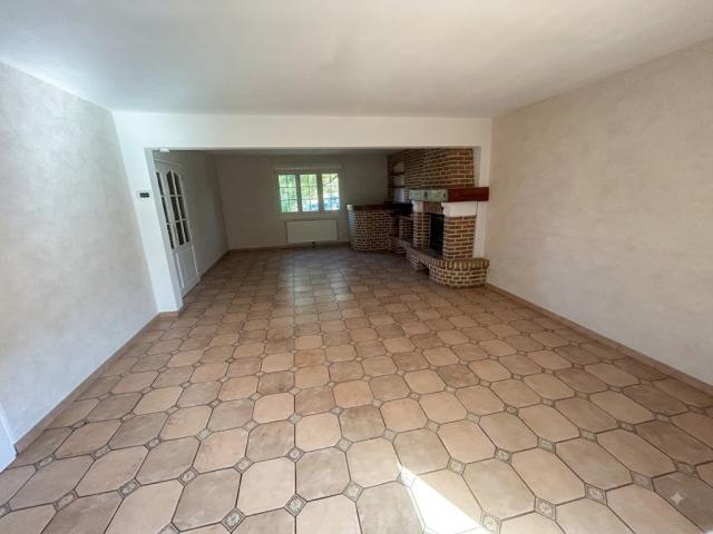 Pavillon individuel de 153m2 bâti sur une parcelle de 1941m2