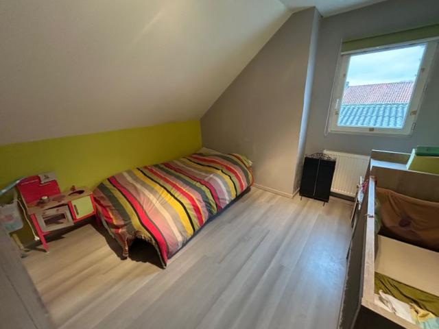 Maison de campagne rénovée développant 139m2 et bâtie sur un