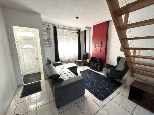 Maison de ville mitoyenne des années 30 développant 73,38m2 