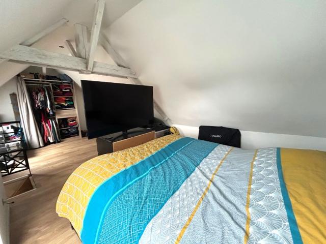 Maison de campagne semi individuelle développant 120m2 et bâ