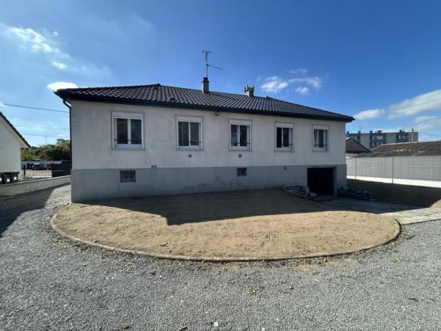Plain pied individuelle à rénover développant 100m2 habitabl