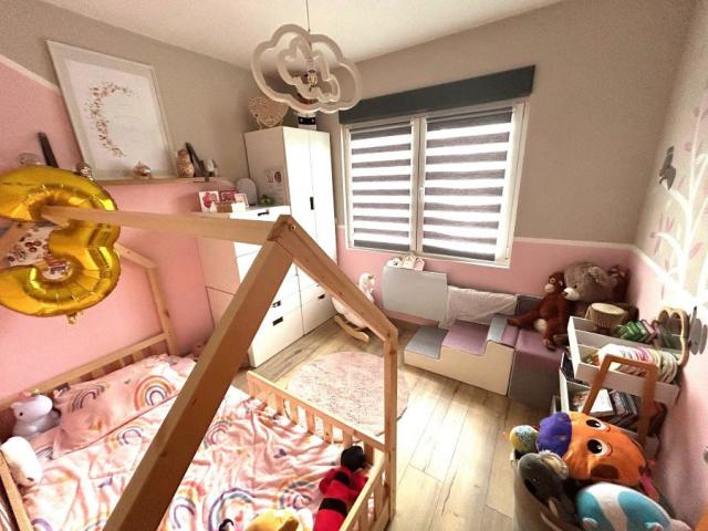 Plain-pied individuel, secteur prisé, rénovation récente + b