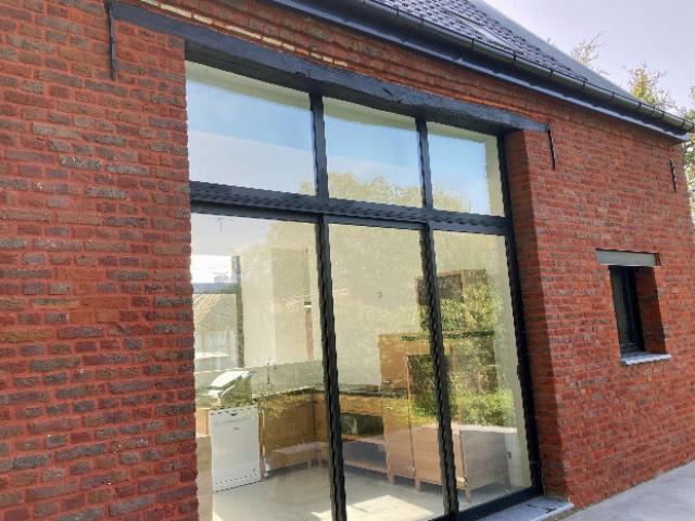 Grange rénovée en semi-plain-pied, matériaux de qualité, bea