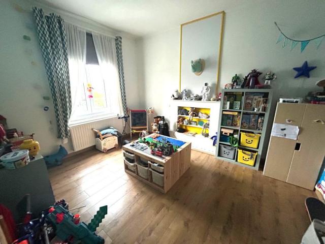 Porche des accès, maison rénovée avec charme et cachet !! 