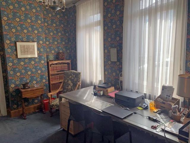 Proche des commodités et des axes autoroutiers, maison des a
