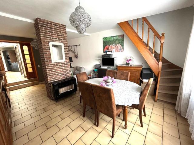 Maison 1930 mitoyenne de 66,65m2 bâtie sur une parcelle de 1