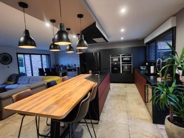 Plain-pied individuel neuf, secteur calme et prisé, 180m2 ha
