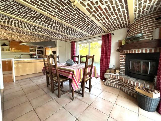 Fermette en L individuelle de 212m2 bâti sur une parcelle de