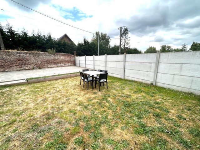 Maison semi-individuelle de 118m2 rénovée bâtie sur une parc
