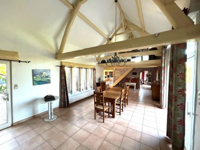 Fermette en L individuelle de 212m2 bâti sur une parcelle de