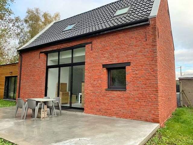 Grange rénovée en semi-plain-pied, matériaux de qualité, bea