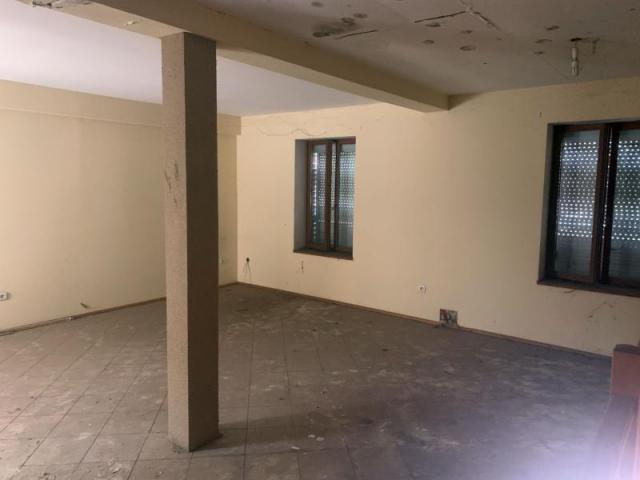 Maison de ville sur 3 niveaux à rénover complétement ! 