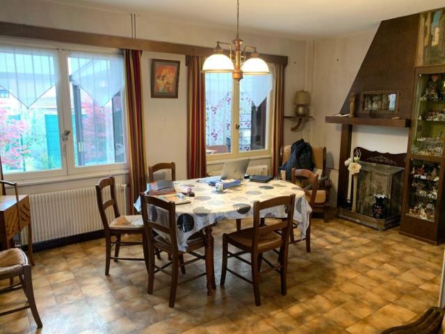 Maison semi individuelle de 93m2 avec garage bâtie sur une p
