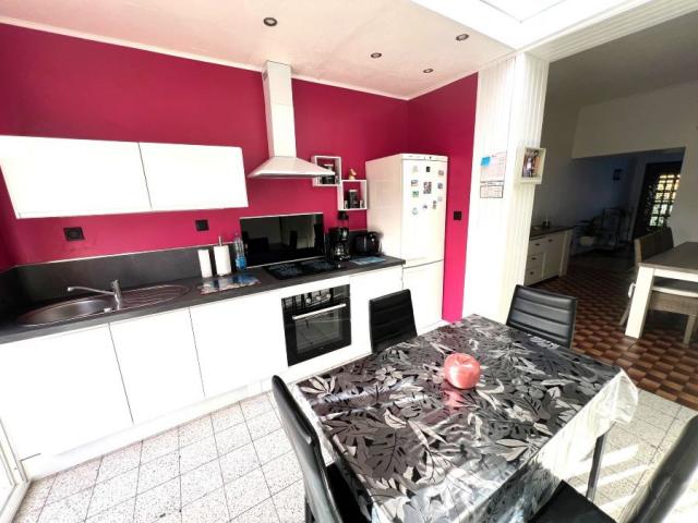 Maison de ville de 91m2 environ avec garage attenant bâtie s