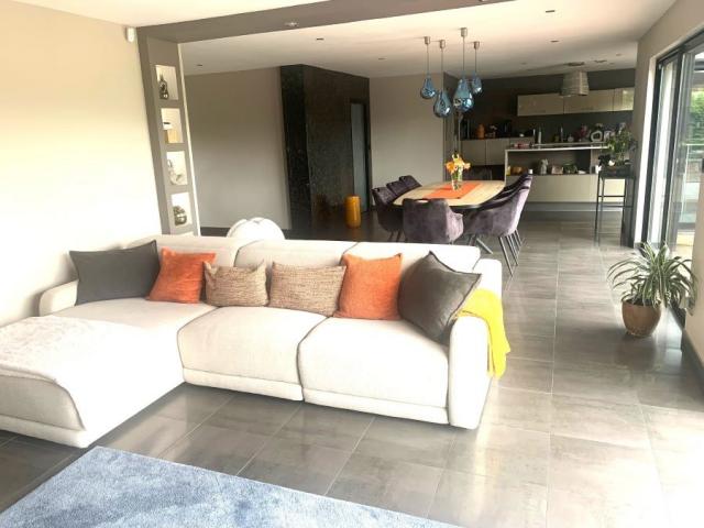 Pavillon contemporain de 218m2 situé en belle campagne amand
